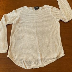 Tahari linen knit pullover. Perfect with a cami.